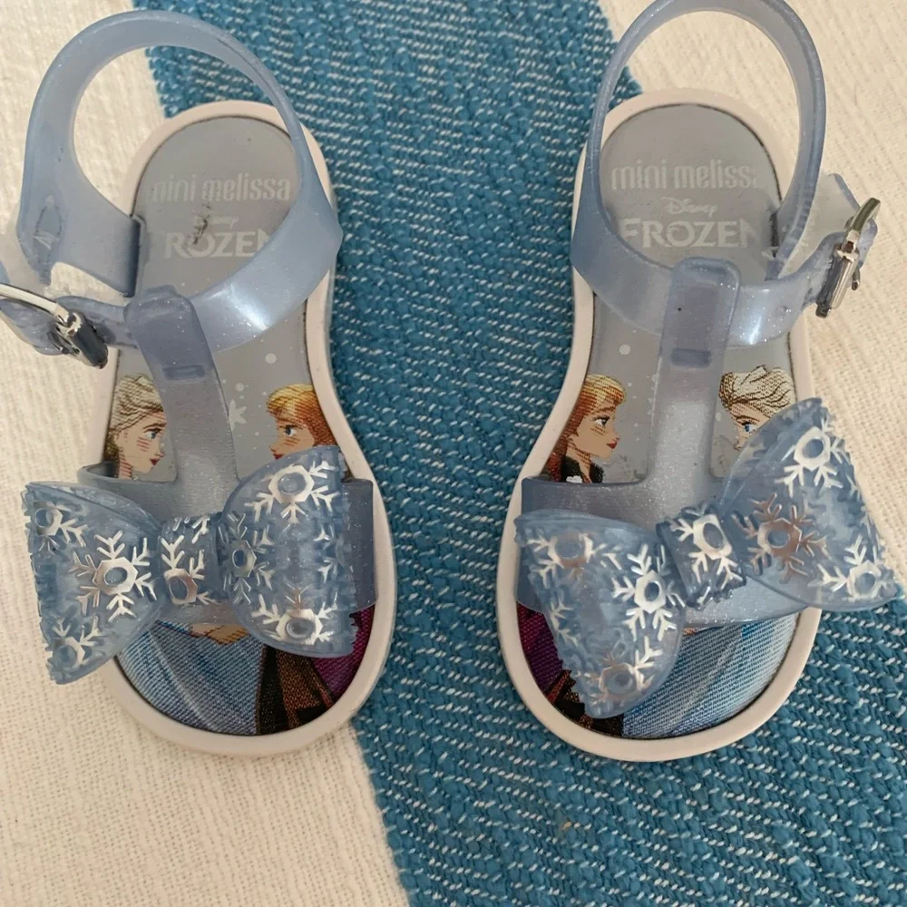 Mini Melissa Frozen - Picture 1 of 2